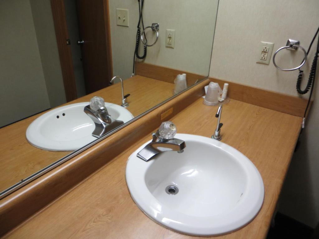 Homestyle Inn And Suites Спрингфийлд Стая снимка